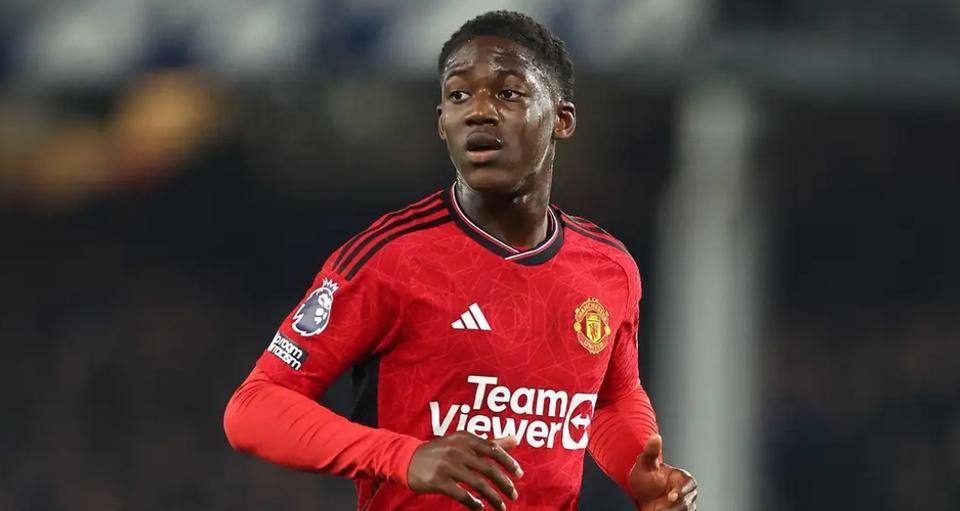 卫报：梅努完全得不到阿莫林信任，希望在夏窗离开曼联